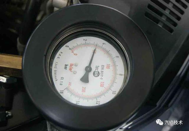大衆ea888發動機熱車機油壓力低（大衆EA888發動機自調節機油泵故障診斷與分析）10