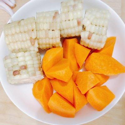 紅蘿蔔玉米煲什麼好喝（回味無窮的排骨玉米胡蘿蔔煲來拯救你的胃）3
