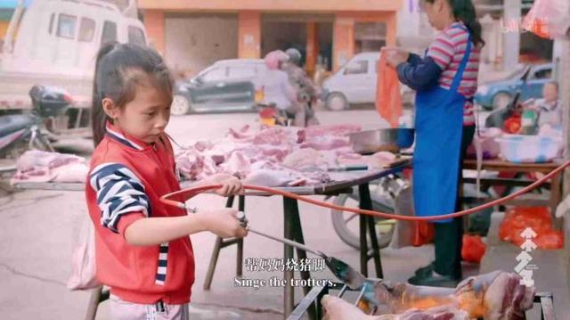 雲南三姊妹賣豬肉（9歲雲南女孩豬肉店跳舞上熱搜）2