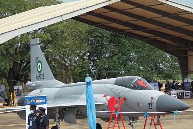 jf17b和枭龍（尼日利亞接收3架JF-17戰鬥機）1