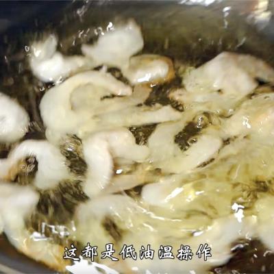 辣爆蝦仁炒肉片的做法（蛋片潔白如芙蓉花瓣）11