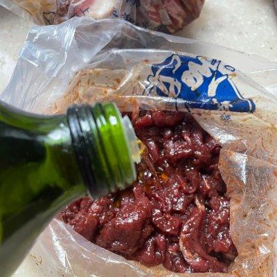 黑胡椒煎牛肉的做法（不知道吃什麼烤究美味）5