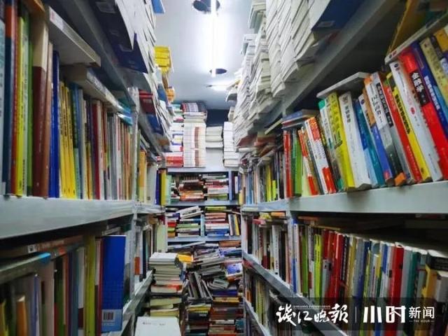 路邊賣書的獨立店叫什麼（杭城一家二手書店最近很紅）(2)