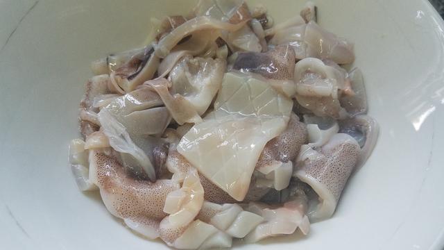 鱿魚炖雞湯的做法大全家常（教你一道鱿魚雞湯的做法）5