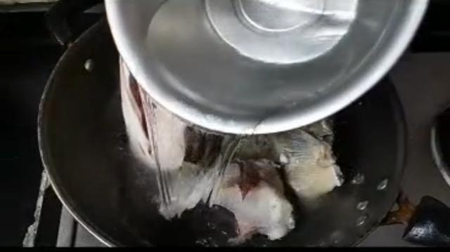 清炖魚頭湯的家常做法大全（清炖奶湯花蓮魚頭）6