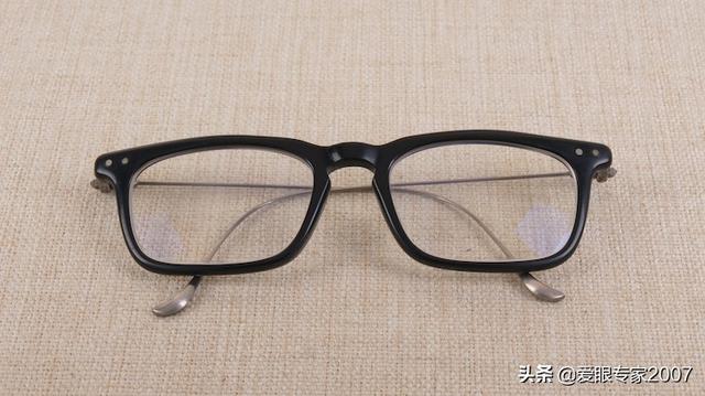 康明眼鏡框黑色純钛會不會掉鍍層（Hearts眼鏡闆材鏡框斷裂的修理維修）19