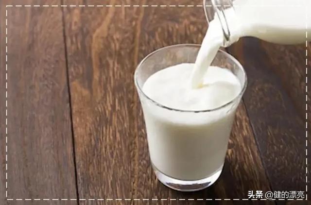 純牛奶和脫脂牛奶健身（全脂牛奶VS脫脂牛奶）1