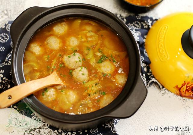 鮮嫩多汁的肉丸子湯（最美味肉丸湯不打水）(1)
