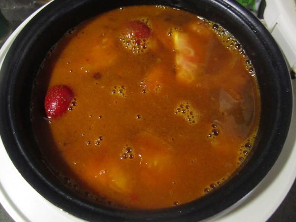 牛腩西紅柿炖蘿蔔做法（簡單的西紅柿牛肉炖蘿蔔做法）8