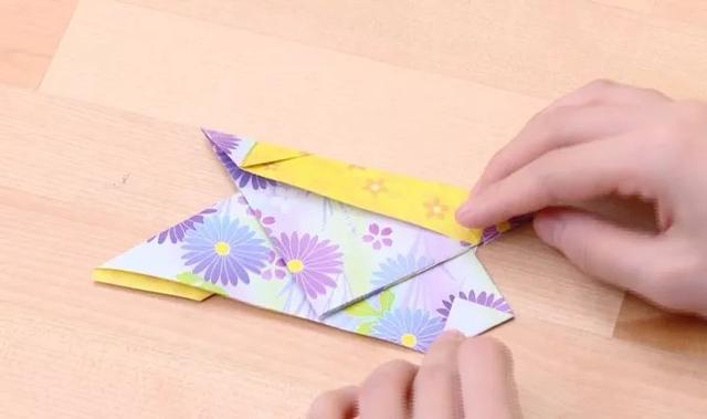 幼兒簡單折紙船的方法（陪孩子一起動手）11