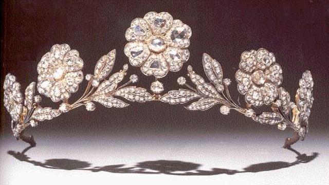 英國王室珍珠飾品樣式（英王室被蒙塵的6件絕世珠寶）11