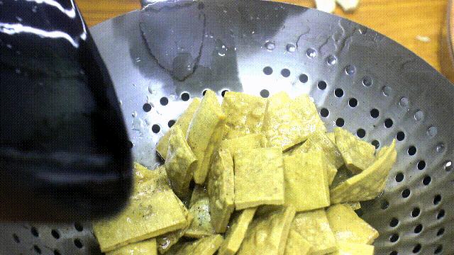 冷凍的豆腐幹如何烹饪（點豆成金）5