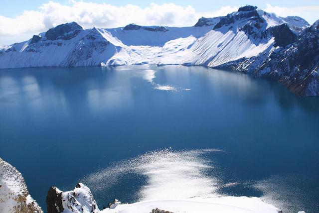 長白山天池是人工湖泊嗎（世界上海拔最高的火山湖）7