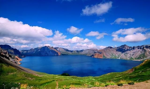 長白山天池是人工湖泊嗎（世界上海拔最高的火山湖）10