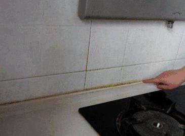 如何防止洗碗盆下面發黴（洗碗台有縫隙發黑又發黴）2