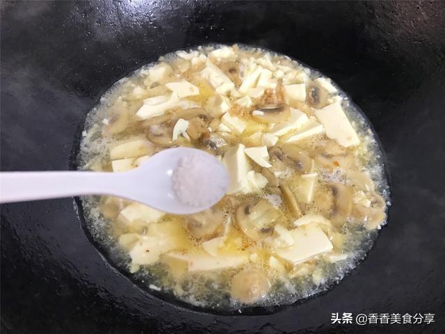 蘑菇豆腐和什麼炒好吃（豆腐蘑菇這樣做）10