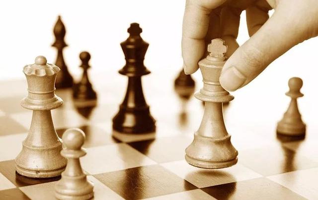 國際象棋殘局實戰圖解（國際象棋基本殘局及戰術運用的50條問答）12