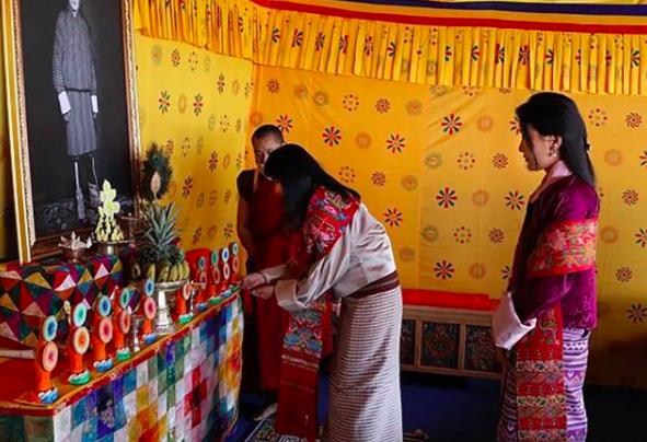 不丹國王真的有四個妻子嗎（不丹王後被國王）3