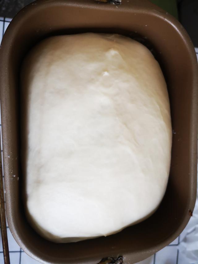 普通面粉跟高筋面粉做的面包區别（想做面包出爐後卻像饅頭）5