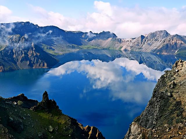 長白山天池是人工湖泊嗎（世界上海拔最高的火山湖）9