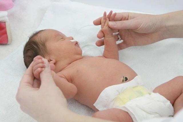 新生兒臍帶的護理及異常情況處理（關于新生寶寶臍帶護理那些事）7