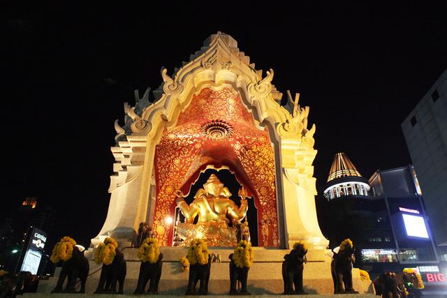 泰國四面佛寺在哪裡（曼谷四面佛是必去的景點）15