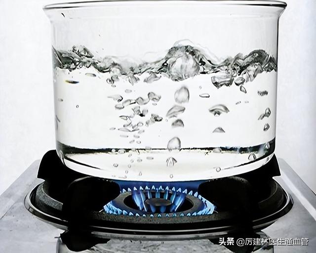 經常喝燒開的自來水不喝桶裝水（長期喝燒開的自來水）14