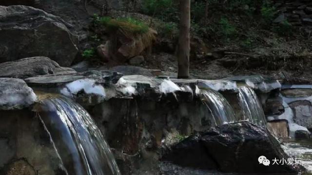 純天然溪水瀑布超級壯觀（潭瀑相連綠樹成蔭）24