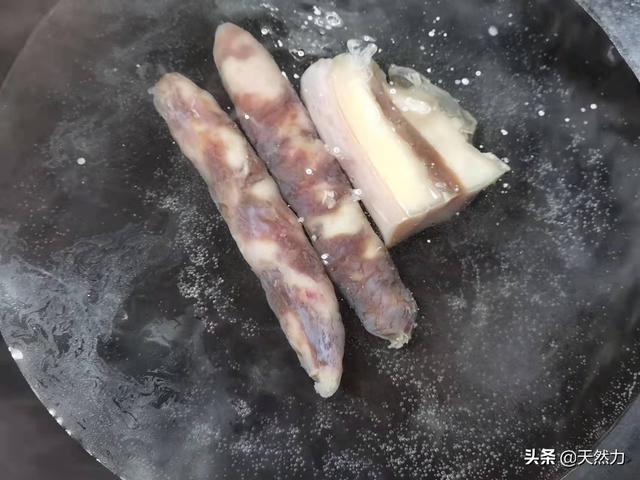 湘菜肉炒荷蘭豆怎麼炒好吃（粵菜經典小炒荷蘭豆炒臘味）6