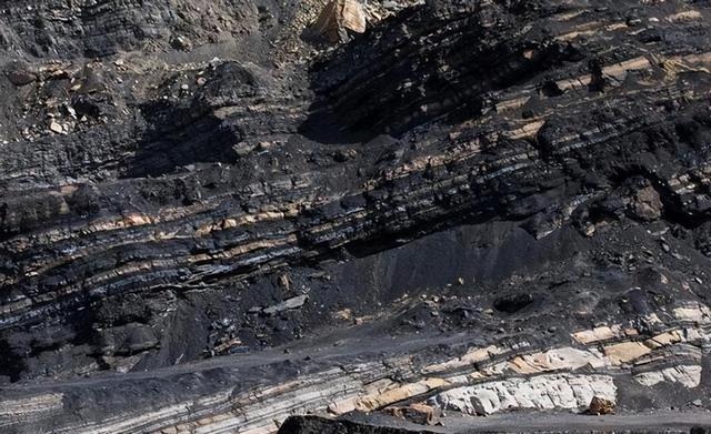 甘肅又發現巨大煤田儲量驚人（陝西發現遠景儲量達10000億噸的世界頭号煤田）7