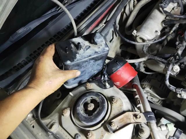 汽車發動機抖動跟汽油泵有關系嗎（汽車發動機抖動和油耗高）4