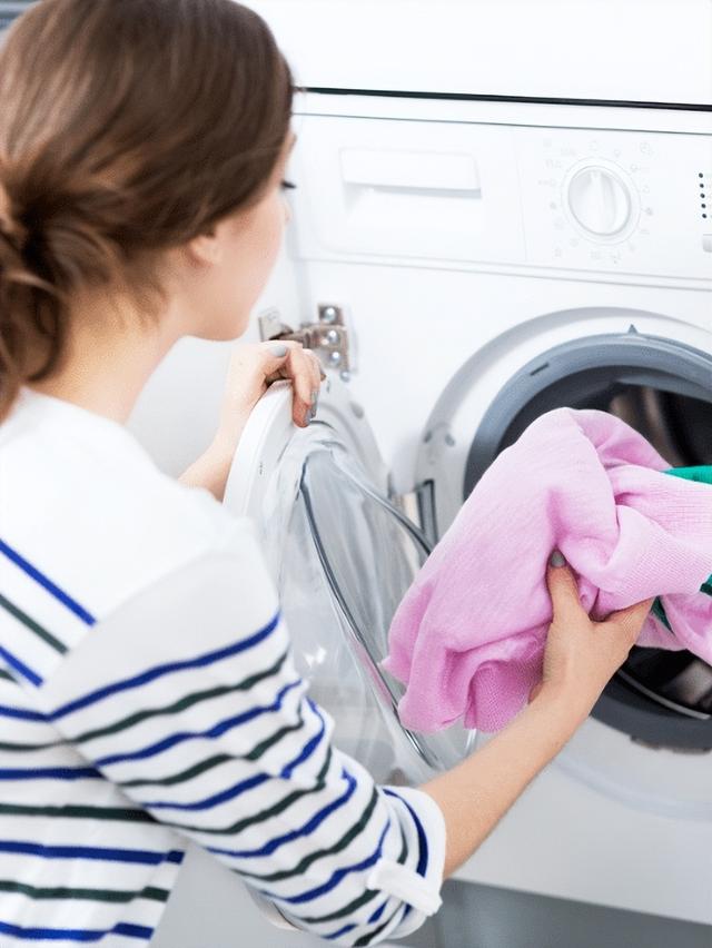 洗衣機洗衣服會沾上白色污漬（洗衣機洗完的衣服上沾滿了小毛絮）2