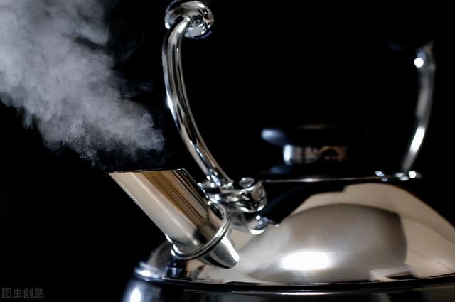 喝電水壺燒的水對人體有危害嗎（長期喝電熱水壺燒的水）4
