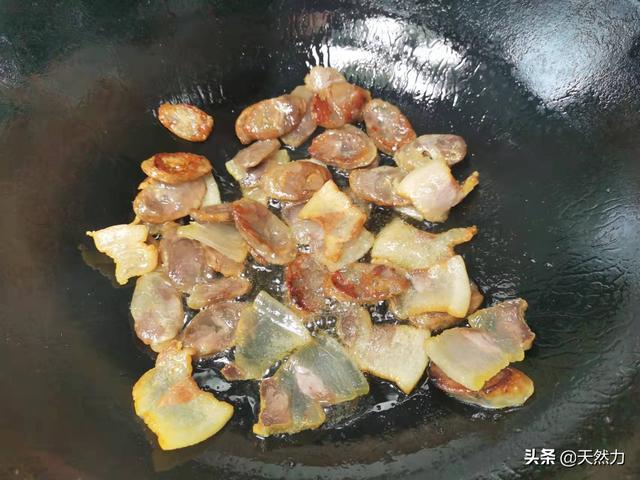 湘菜肉炒荷蘭豆怎麼炒好吃（粵菜經典小炒荷蘭豆炒臘味）14