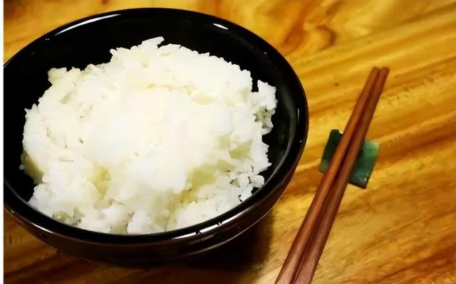 米飯怎麼蒸又軟又勁道（蒸米飯時記住六個步驟）1