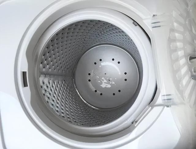 洗衣機隻洗不甩幹是怎麼回事（洗衣機可以洗不能甩幹原因有哪些）1