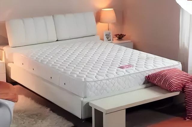 棕榈床墊和矽膠床墊哪個好（床墊沒選對天天睡不好）8