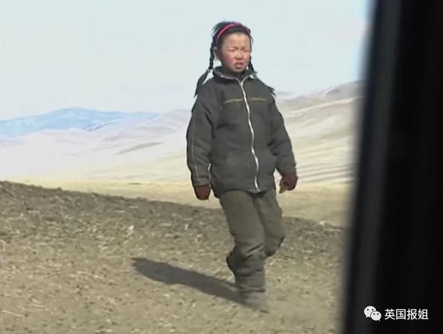 沙漠探險家的真實故事（日本著名探險家偶遇6歲蒙古小女孩）22