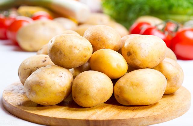 土豆最好吃的八種做法（十大天然的土豆做法）1