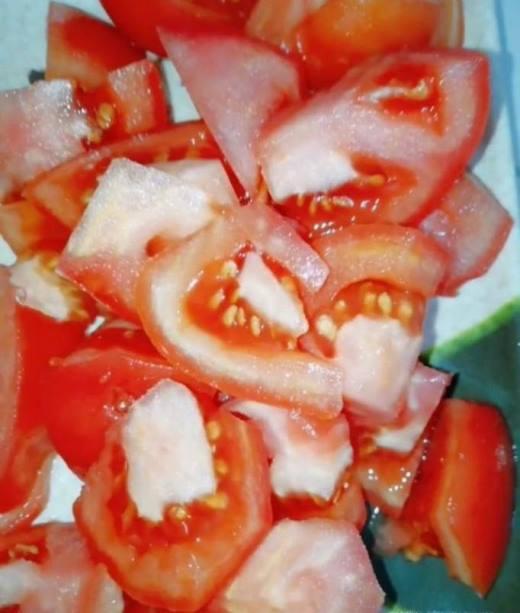 西紅柿炖牛腩湯的家常做法（教你西紅柿牛腩湯的簡易做法）5