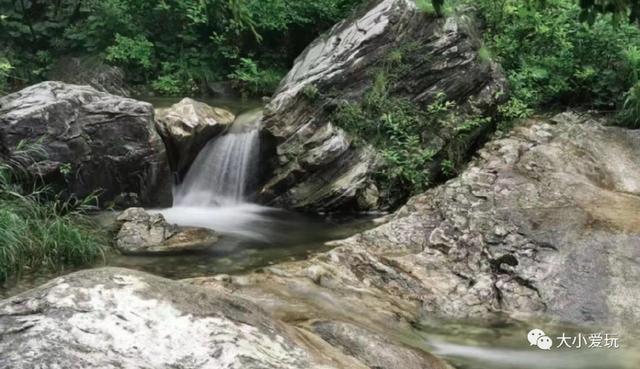純天然溪水瀑布超級壯觀（潭瀑相連綠樹成蔭）5