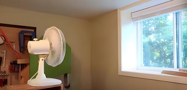 室内電風扇溫度升高還是降低（電風扇如何放置）8