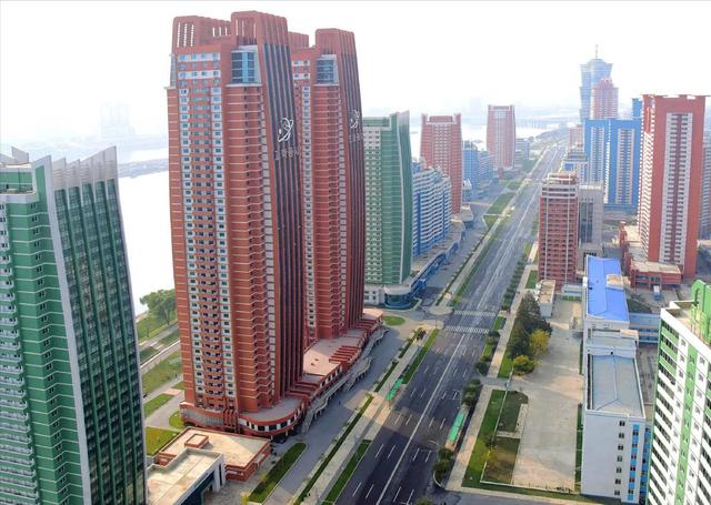 朝鮮首都是什麼樣的建築（出乎意料朝鮮平壤超150米的建築物數量）5
