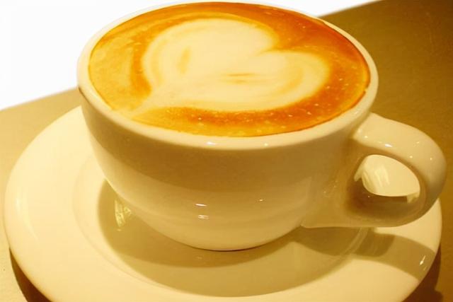 簡述卡布奇諾咖啡品鑒的方法（充滿意大利咖啡因素的卡布奇諾）1