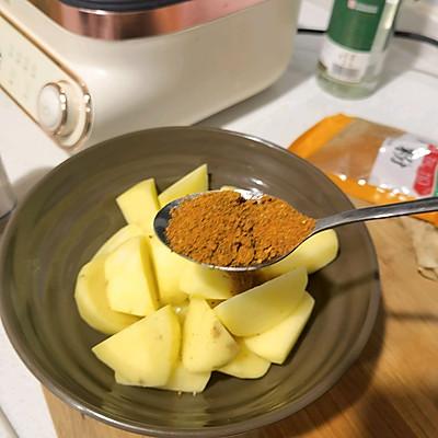 空氣炸鍋土豆粉的做法（百吃不膩的空氣炸鍋不能錯過的澱粉腸土豆教程）3