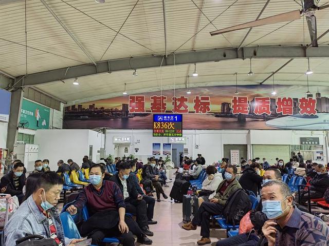 春運15天累計發送旅客8616萬人次（深圳西站春運首日開行旅客列車7對）2